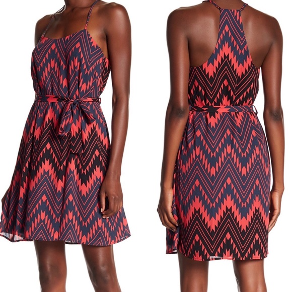 Sleeveless Chevron Print Shift Dress - Picture 1 of 1